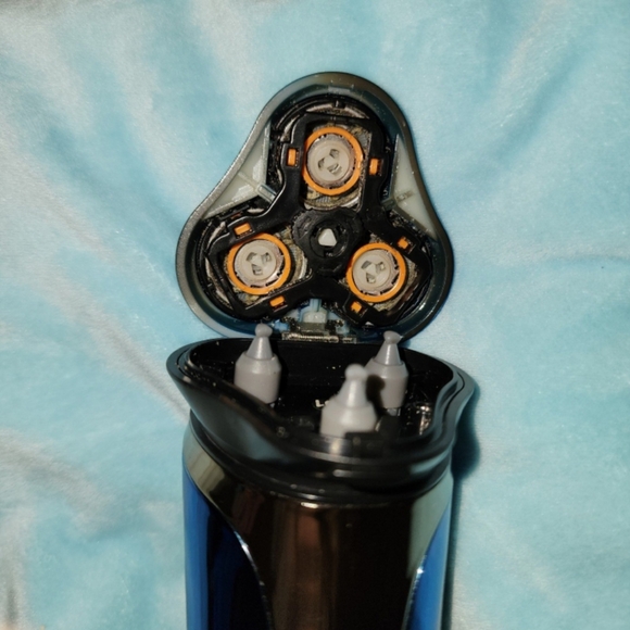 Mens Barbasol Rotary Razor - Picture 6 of 6